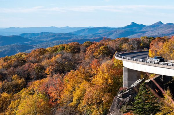 40+ Stunning Blue Ridge Parkway Stops in North Carolina