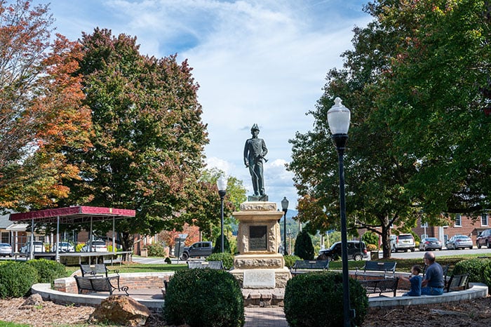 Small Towns in North Carolina Burnsville Town Square