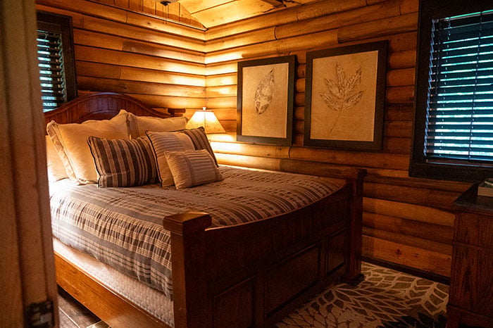 Nantahala Cozy Lakefront Cabin Image by NC Tripping